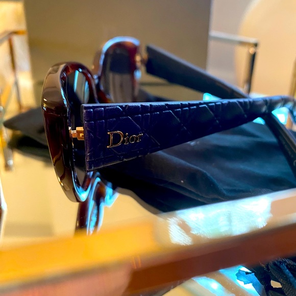 Dior cannage blue / tortoiseshell sunglasses. - Picture 13 of 16